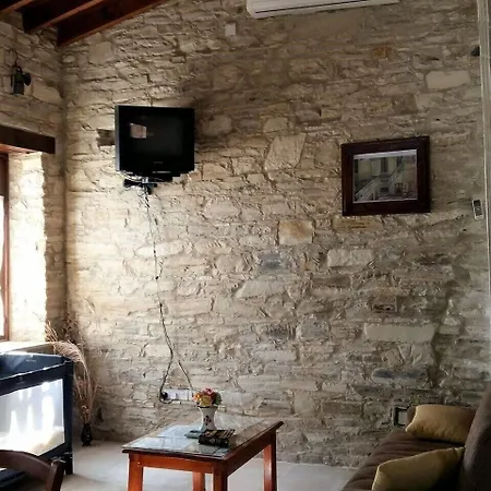 Romios Appartement *